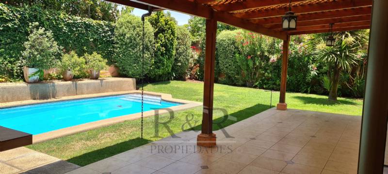 SE VENDE-LINDA CASA SECTOR SAN CARLOS DE APOQUINDO...&nbsp; &nbsp; &nbsp; &nbsp; &nbsp; &nbsp; &nbsp; &nbsp; &nbsp; &nbsp; 