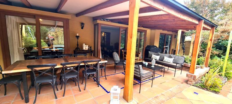 SE VENDE LINDA CASA-SECTOR SAN CARLOS DE APOQUINDO...
