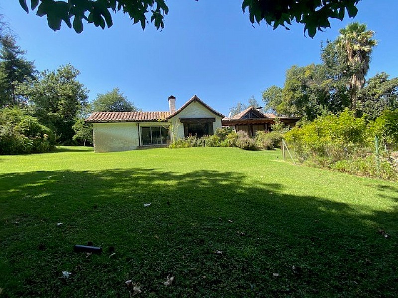 SE VENDE TERRENO-CON CASA PARA DEMOLER Y CONSTRUIR CASAS