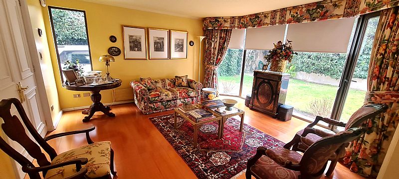 SE VENDE LINDA CASA-SECTOR SAN CARLOS DE APOQUINDO
