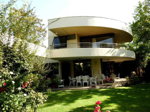 SE VENDE-LINDA CASA EN SECTOR JARDIN DEL ESTE-VITACURA