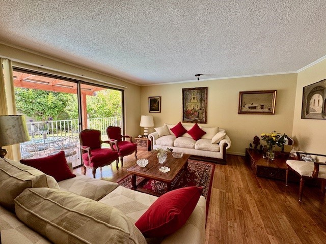 SE VENDE-LINDA CASA EN SECTOR SAN CARLOS DE APOQUINDO