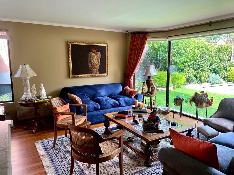 SE VENDE LINDA CASA SECTOR SAN CARLOS DE APOQUINDO...