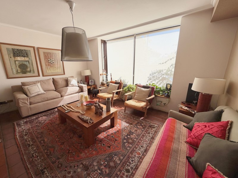 SE VENDE LINDA CASA-SECTOR SAN CARLOS DE APOQUINDO...