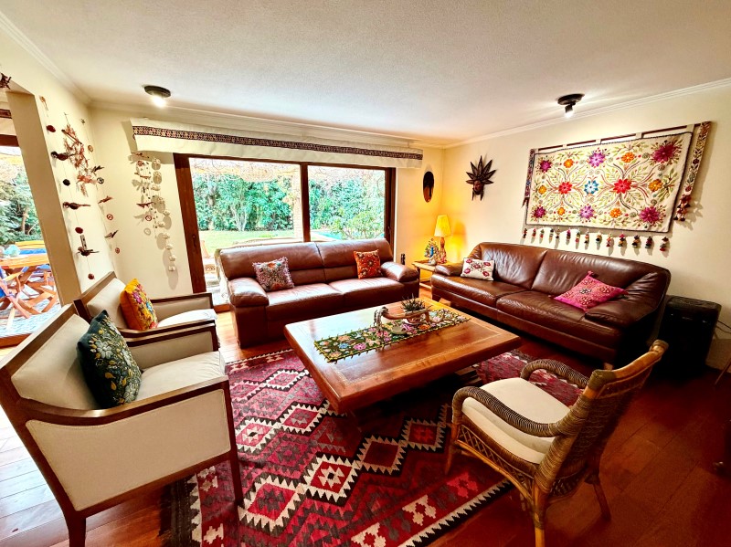 EN CONDOMINIO-SE VENDE LINDA CASA EN SAN CARLOS DE APOQ.