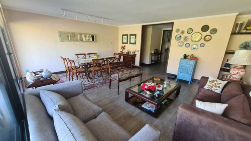 SE VENDE-LINDO DEPTO EN SAN CARLOS DE APOQUINDO